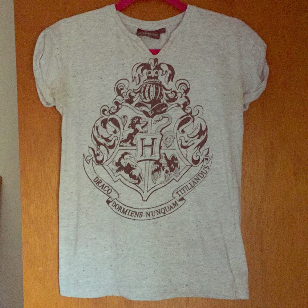 Hogwarts Crest T shirt